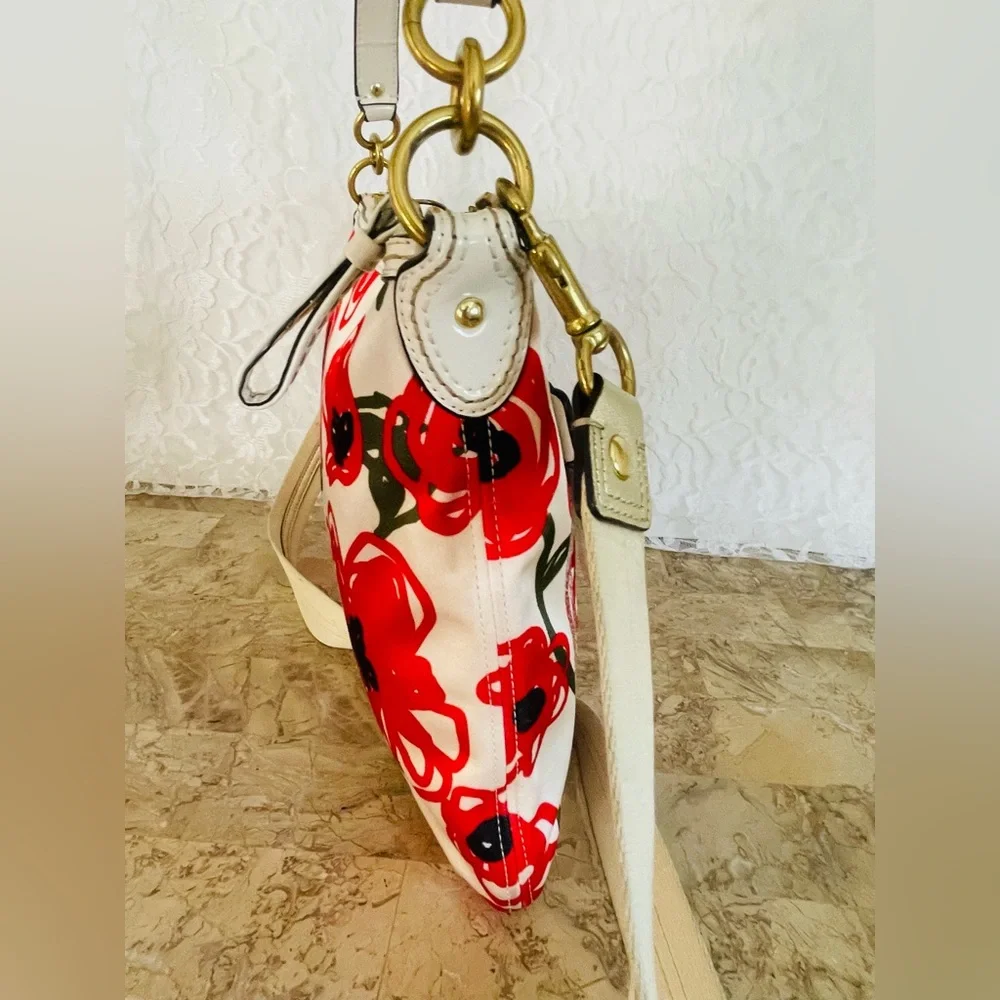 Coach 22440 poppy flowered red Stylish white and Green Women's Bag - Picture 5 of 11